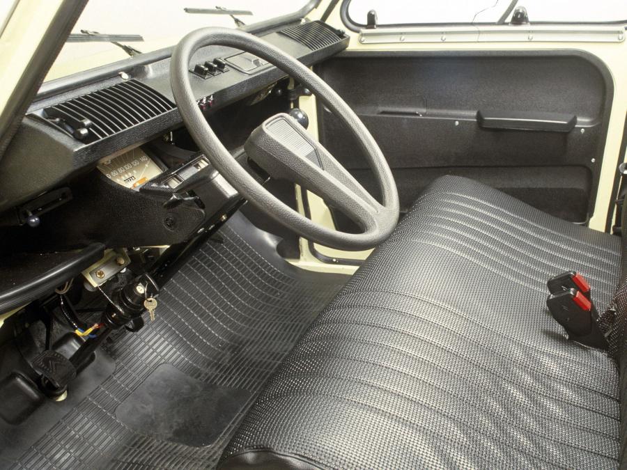  Citroen Dyane 1967 года  (фото 11 из 17)